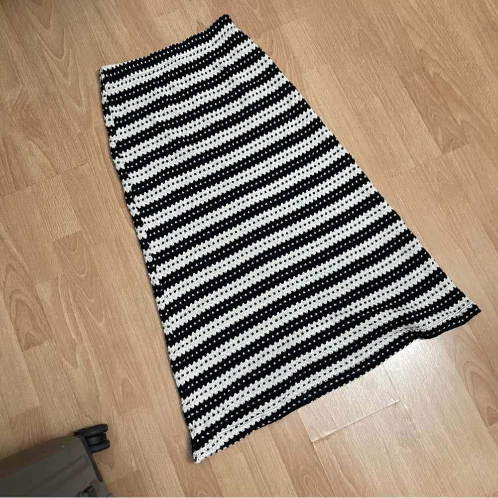 Knyt Studios Black and White Maxi Skirt - Picture 3 of 3